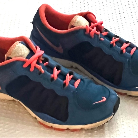 Nike Training Flex TR2 Women’s Sneaker Pink & Blue Running Shoe X Size : 8.5 - Picture 3 of 6